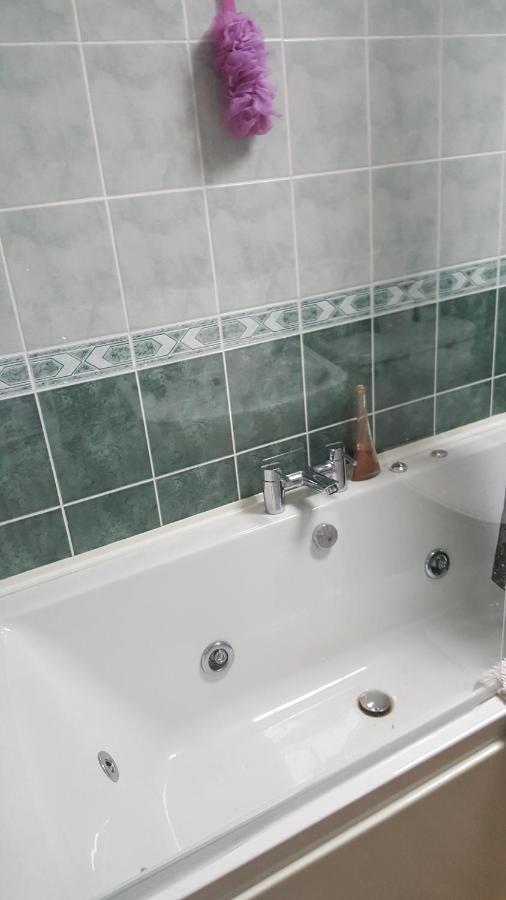 10 Abbey Street Timoleague Bandon Co Cork P72Fd32 Hotel Екстериор снимка